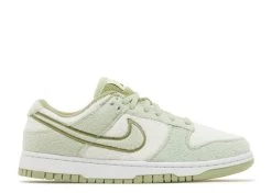 Nike Wmns Dunk Low SE 'Fleece - Honeydew'